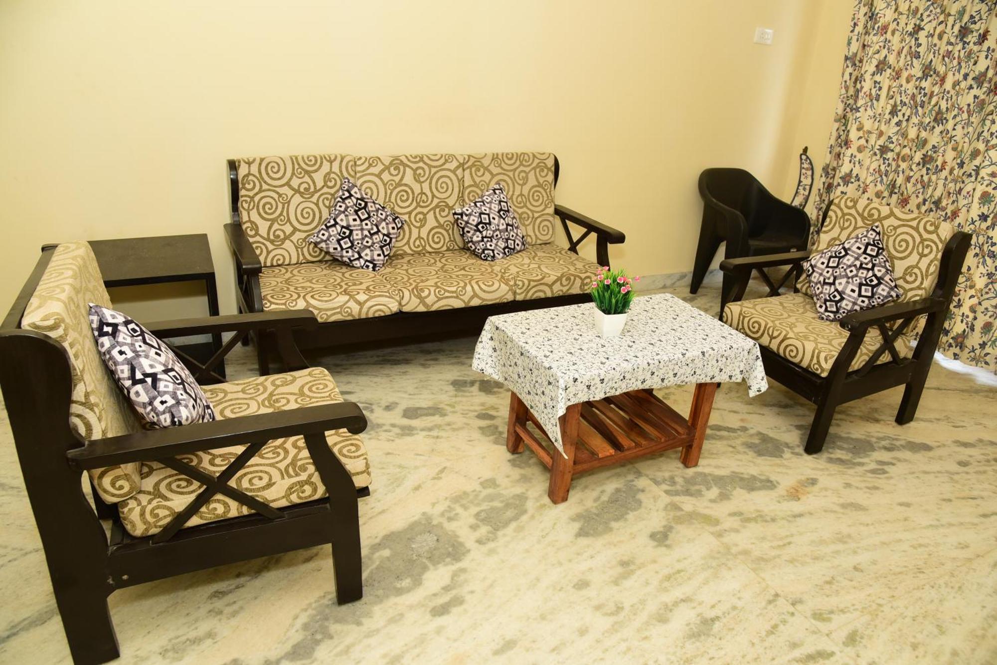Coconut Grove Holiday Apartment Varca Exterior photo